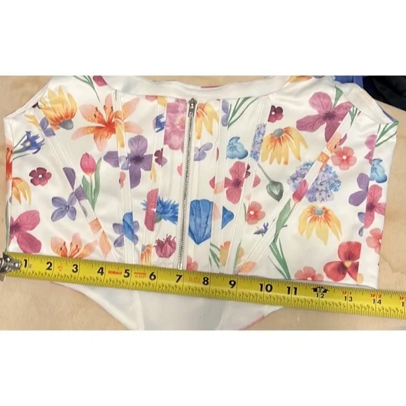 NWT Kutumai floral bustier zip up - Picture 8 of 8